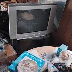 All three TVs work cash only