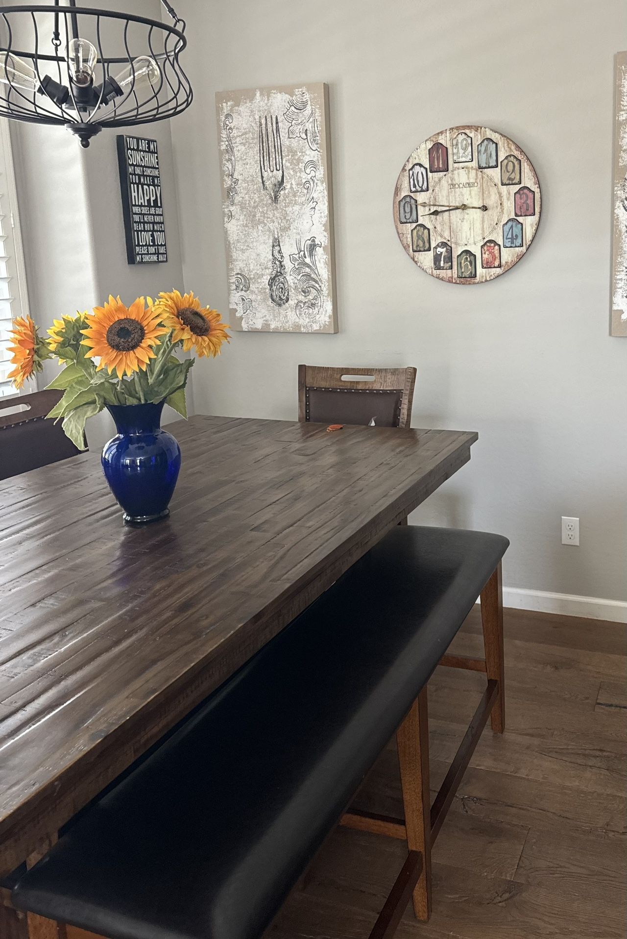 Dining Room Table - Seats 6