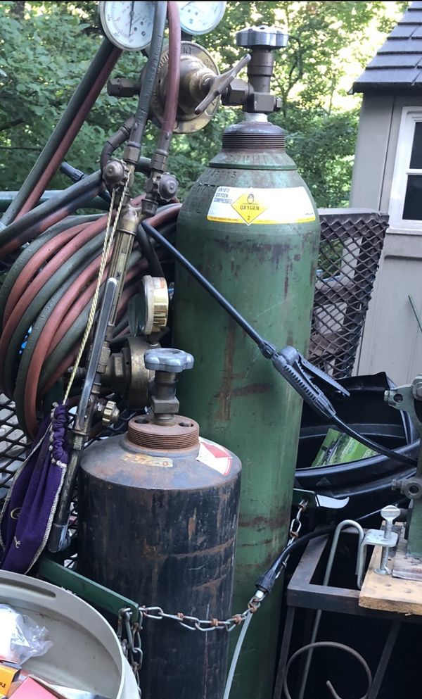 Cutting torch set oxygen and acetylene tank, or buy individual tanks