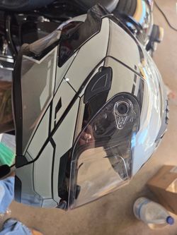 New motorcycle helmet DOT