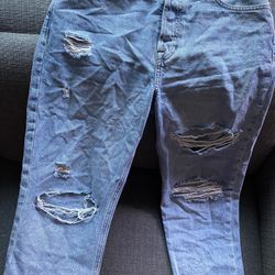 Baggy Ripped Jeans
