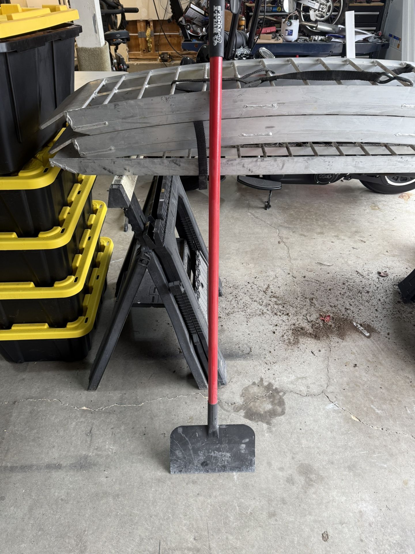 Bully Tool Floor Scraper