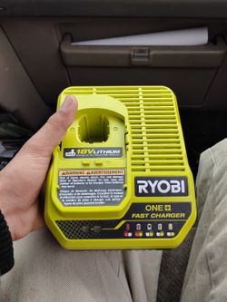 Ryobi Charger 