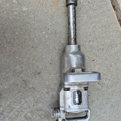 Air gun for lug nut removal