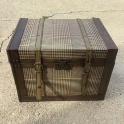 Wood Chest 18x13in