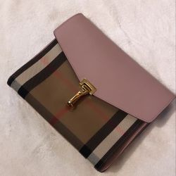 Authentic Burberry Purse! Great Gift for Sale in Monroe, WA - OfferUp