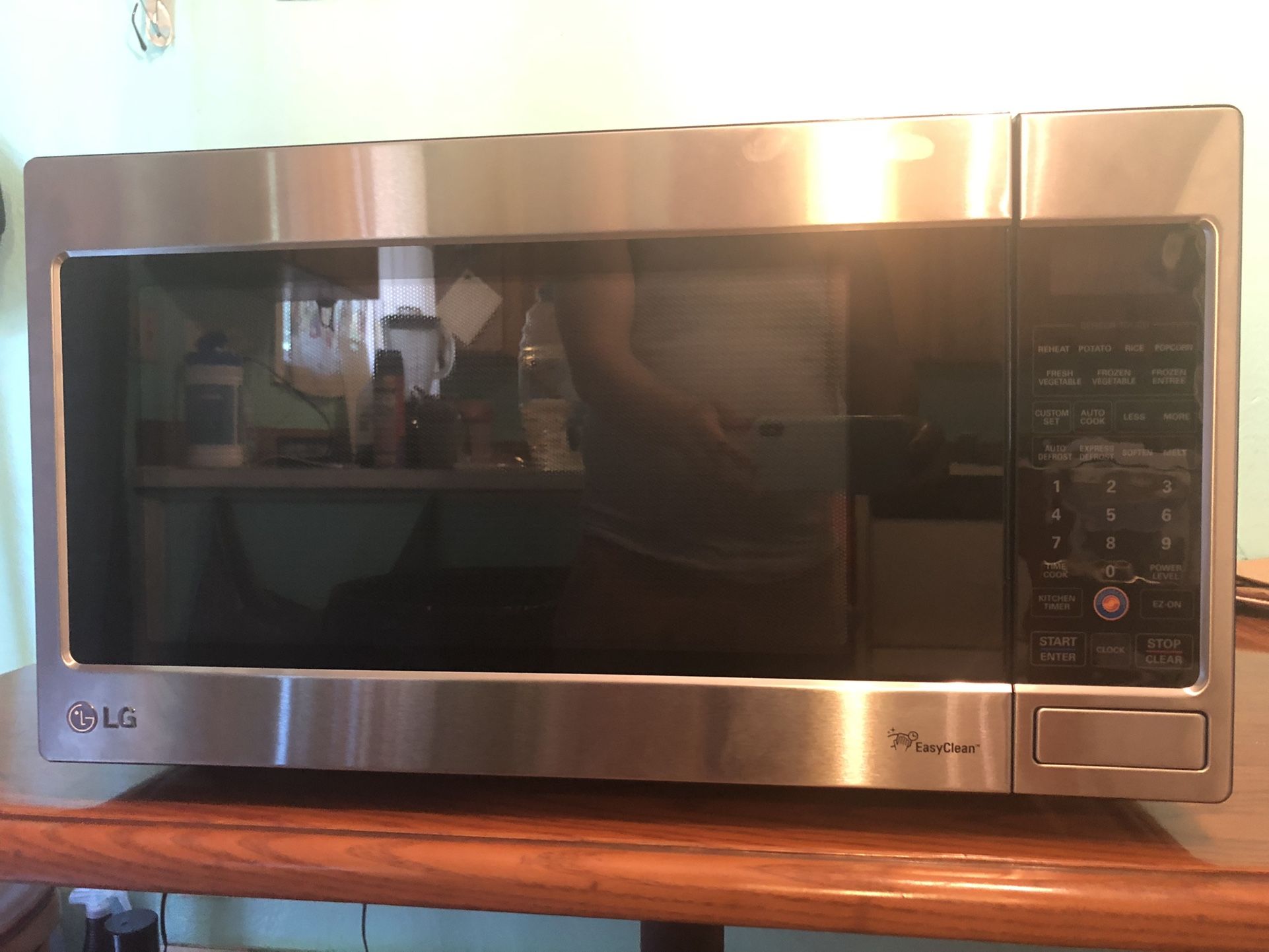 LG Microwave Stainless Steel 1,200 Watts.