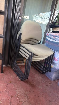 4 Office Like Chairs
