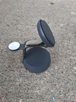 Belkin Ultra Charge Magnetic Charging Dock