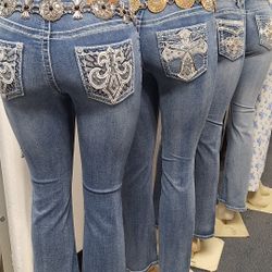 BootCut w/Rhinestone 4 Women