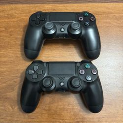 2x Official PS4 Controllers - For Parts / Repair