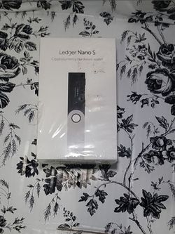 edge Ledger Nano S Hardware Wallet in white and black