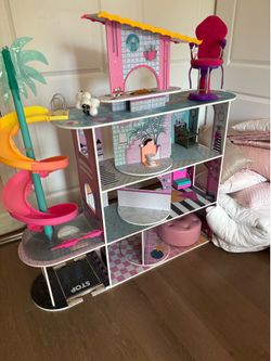 Kids’ Multi-Level Dream Dollhouse with Spiral Slide