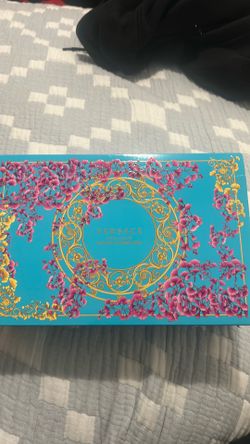 Versace Dylan turquoise perfume