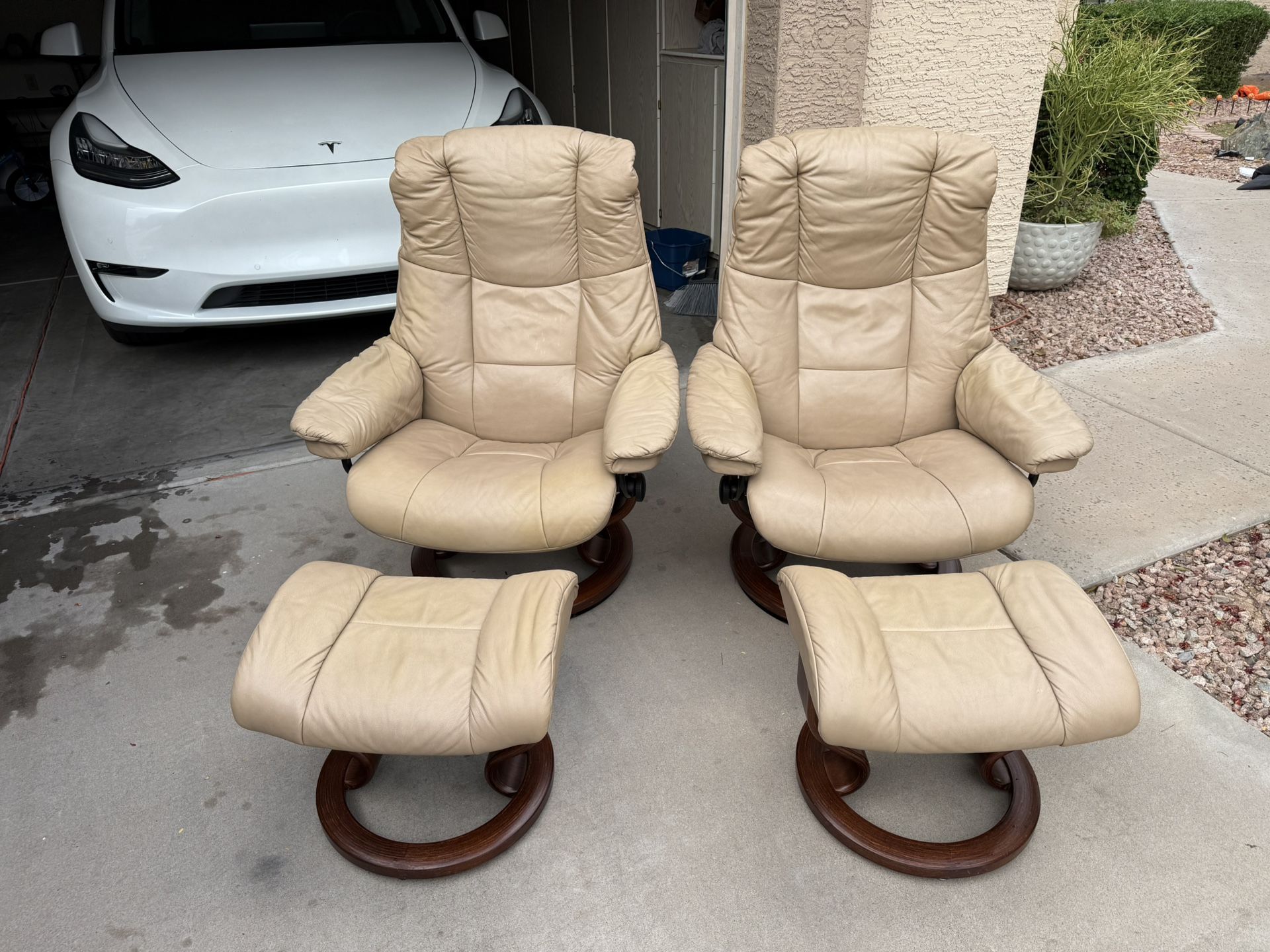 (2) Ekornes Stressless “ Mayfair “ Recliners and Ottomans