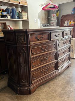 Traditional 9 drawers 75wx23dx44H