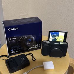 Canon SX740 HS