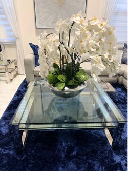 El dorado Verso silver coffee table and end table