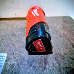 Milwaukee M12 Top Off Power Supply And Charger