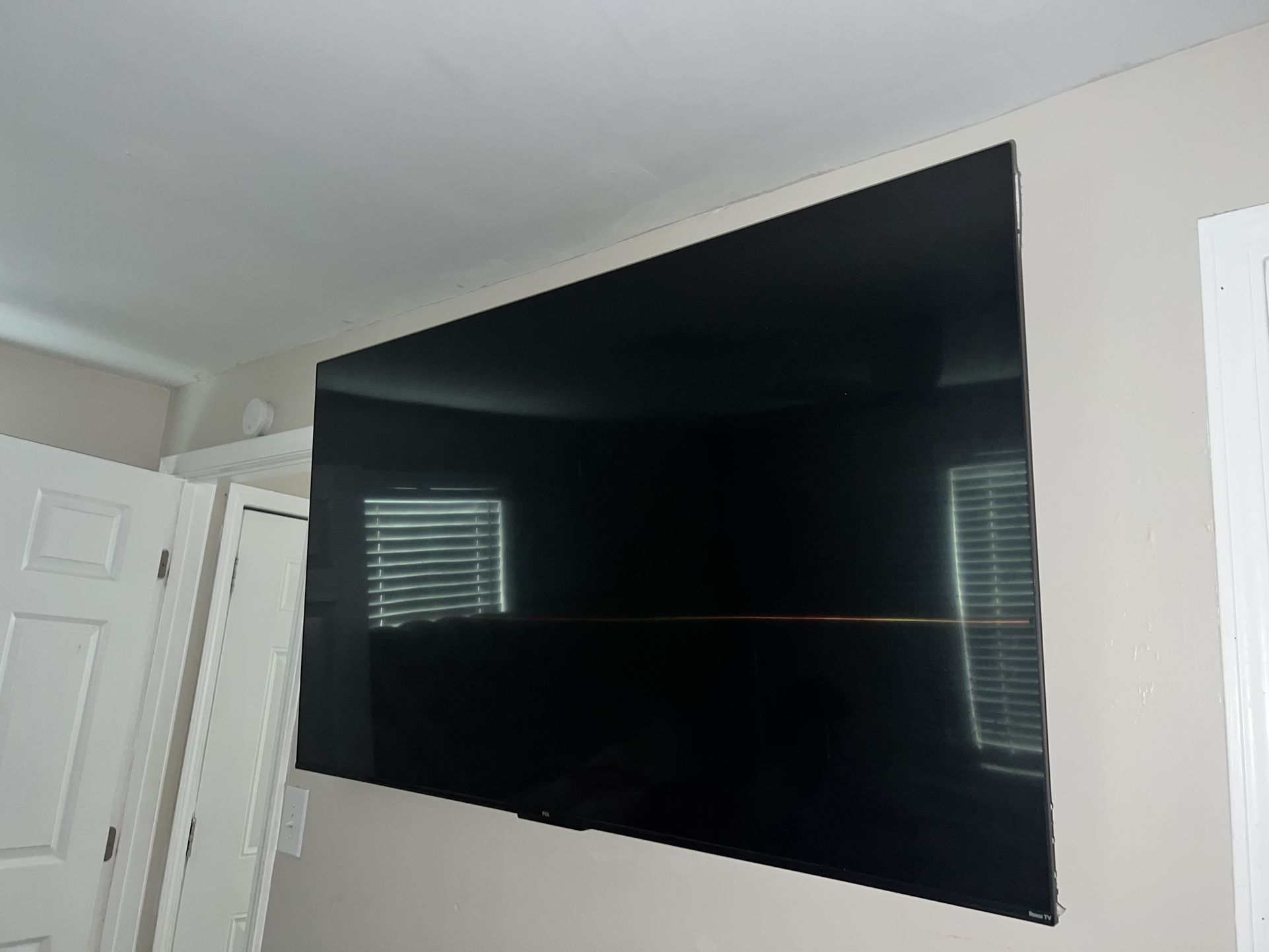 65 Inch Roku Tv And Ipad 12.9