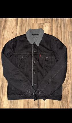 New Men’s Size Medium Levi’s Sherpa Jacket 