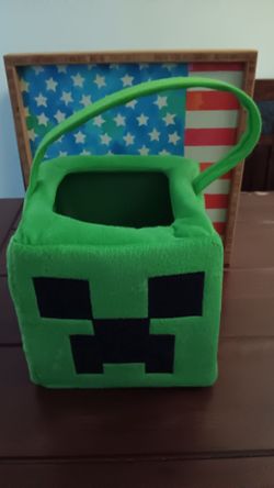 Minecraft Creeper Basket *Original Owner* *Like New*