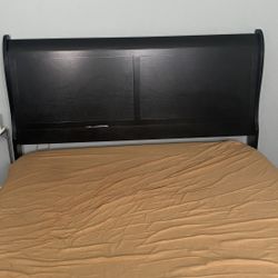 Queen Bedroom Set