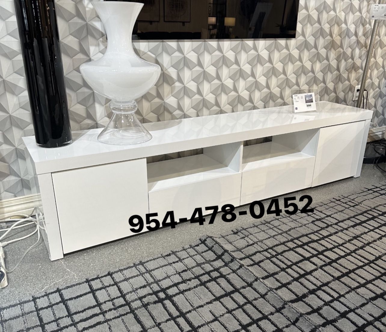 White Glossy Tv Stand 79”Lx16"x20"H Soft Closing Drawers Glossy White Formica TV Console TV Stand TV Table NEW