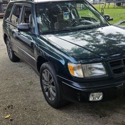 Vendo Subaru Forester 1999