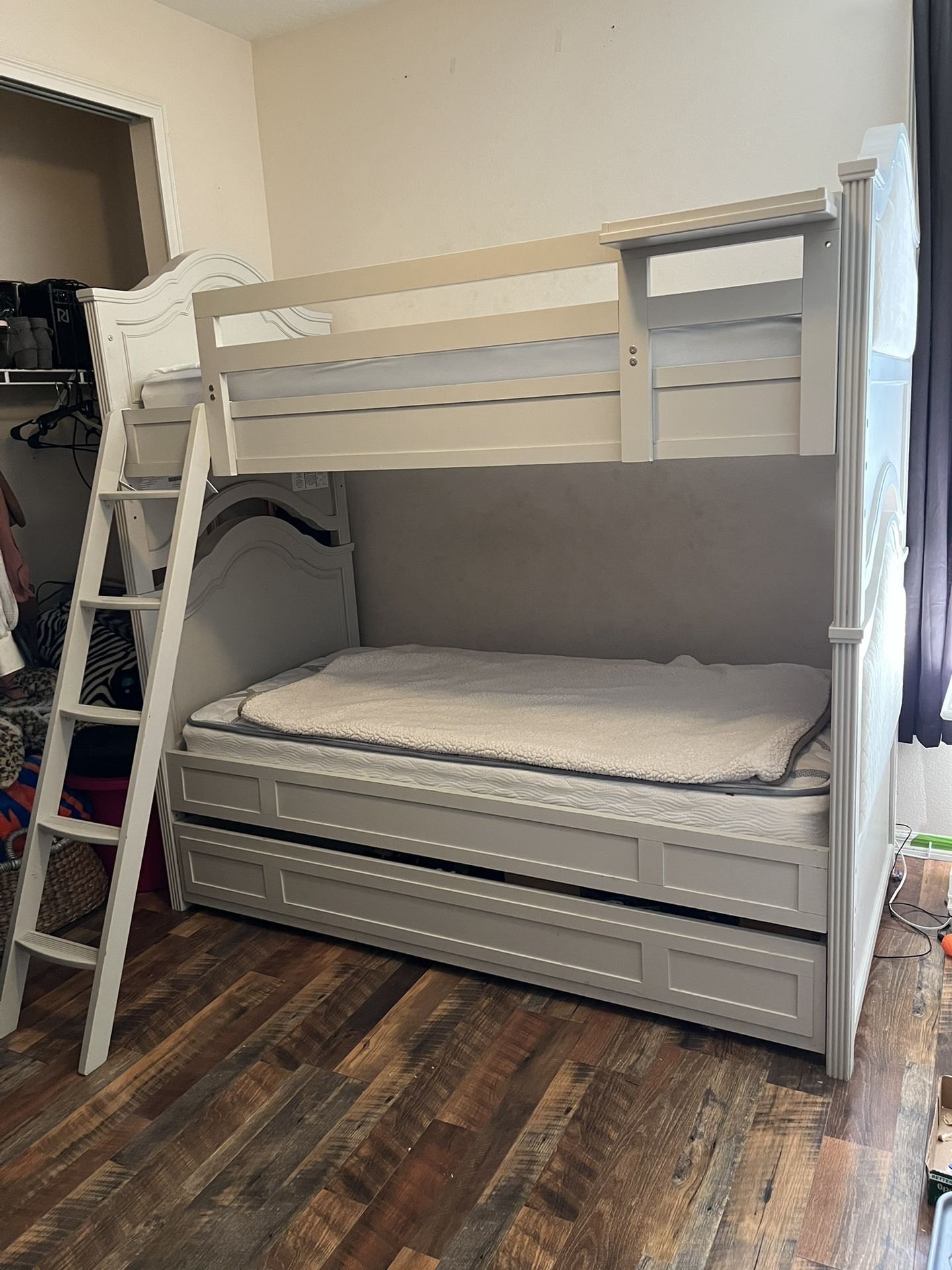 Girls Bunk Bed Price Just Reduce!!!