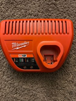 Milwaukee M12 Battery Charger