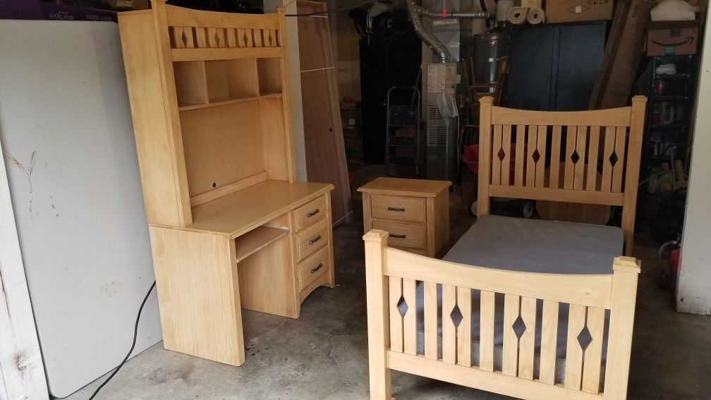 Twin Bedroom Bed Frame Desk Set