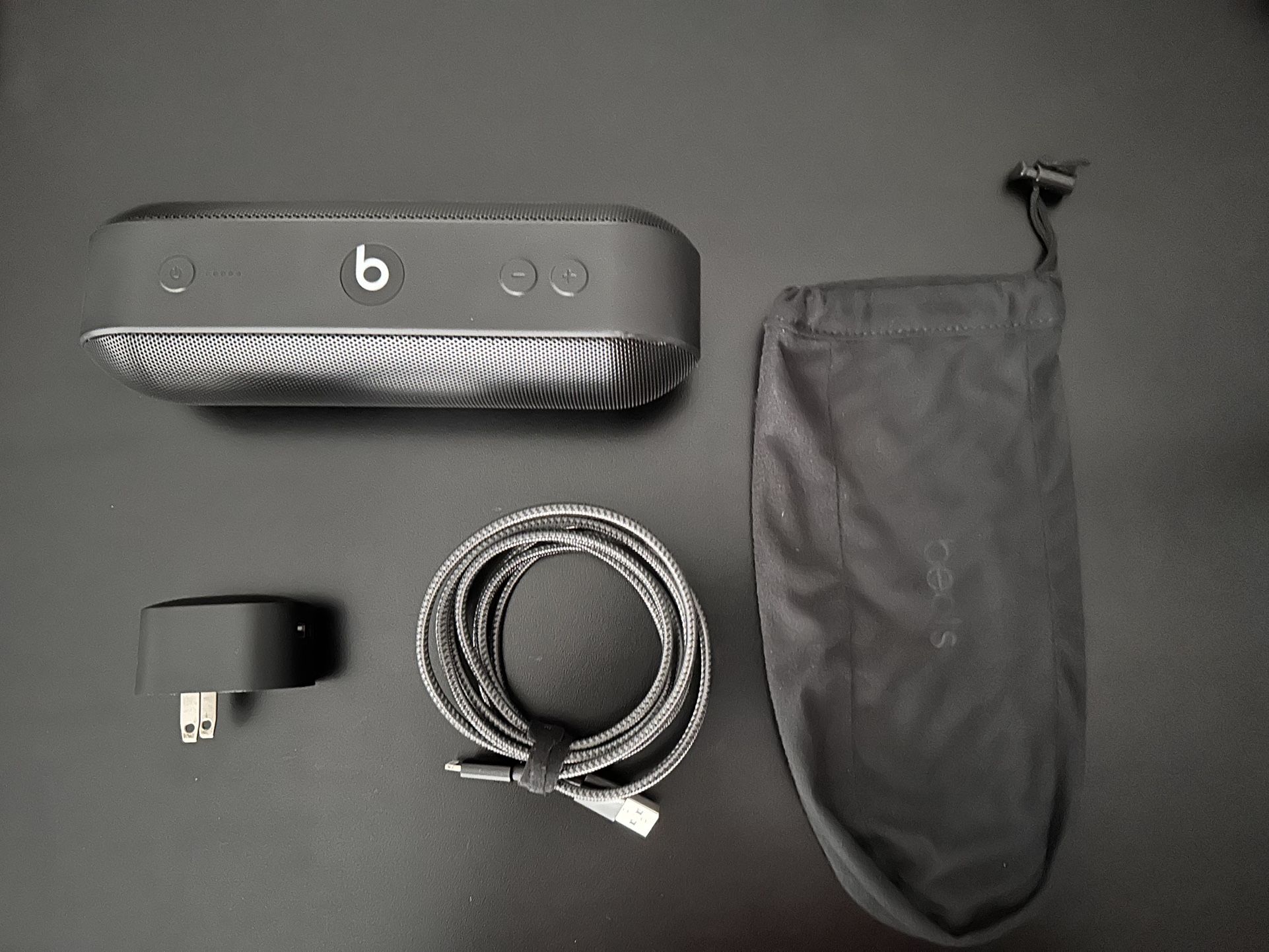 Beats Pill