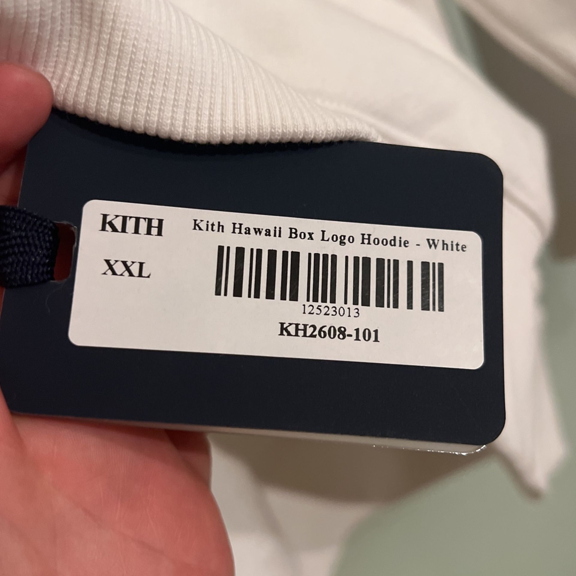 KITH Hawaii Box Logo Hoodie White XXL for Sale in Los Angeles, CA 