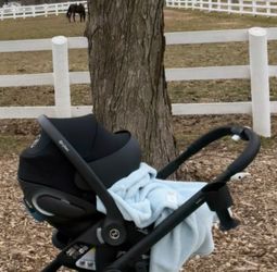 CYBEX Cloud G Lux Moon Black Comfort Extend Infant Car Seat