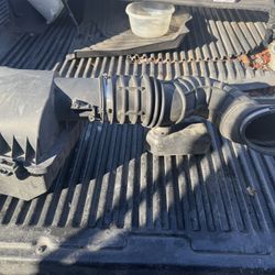 2005 V6 Mustang Air Intake (stock
