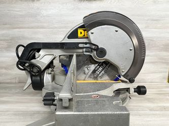 DEWALT 12" COMPOUND MITER SAW (PO1021260)