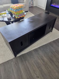 Tv stand