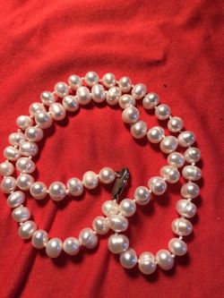 Two pearl bracelet and one necklace of real pearls