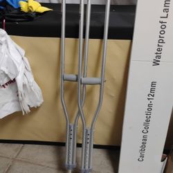Crutches 