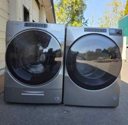 Whirlpool XL CAPACITY washer 4.5cuft  electric dryer 7.4cuft . Works perfect. 45 DAYS WARRANTY