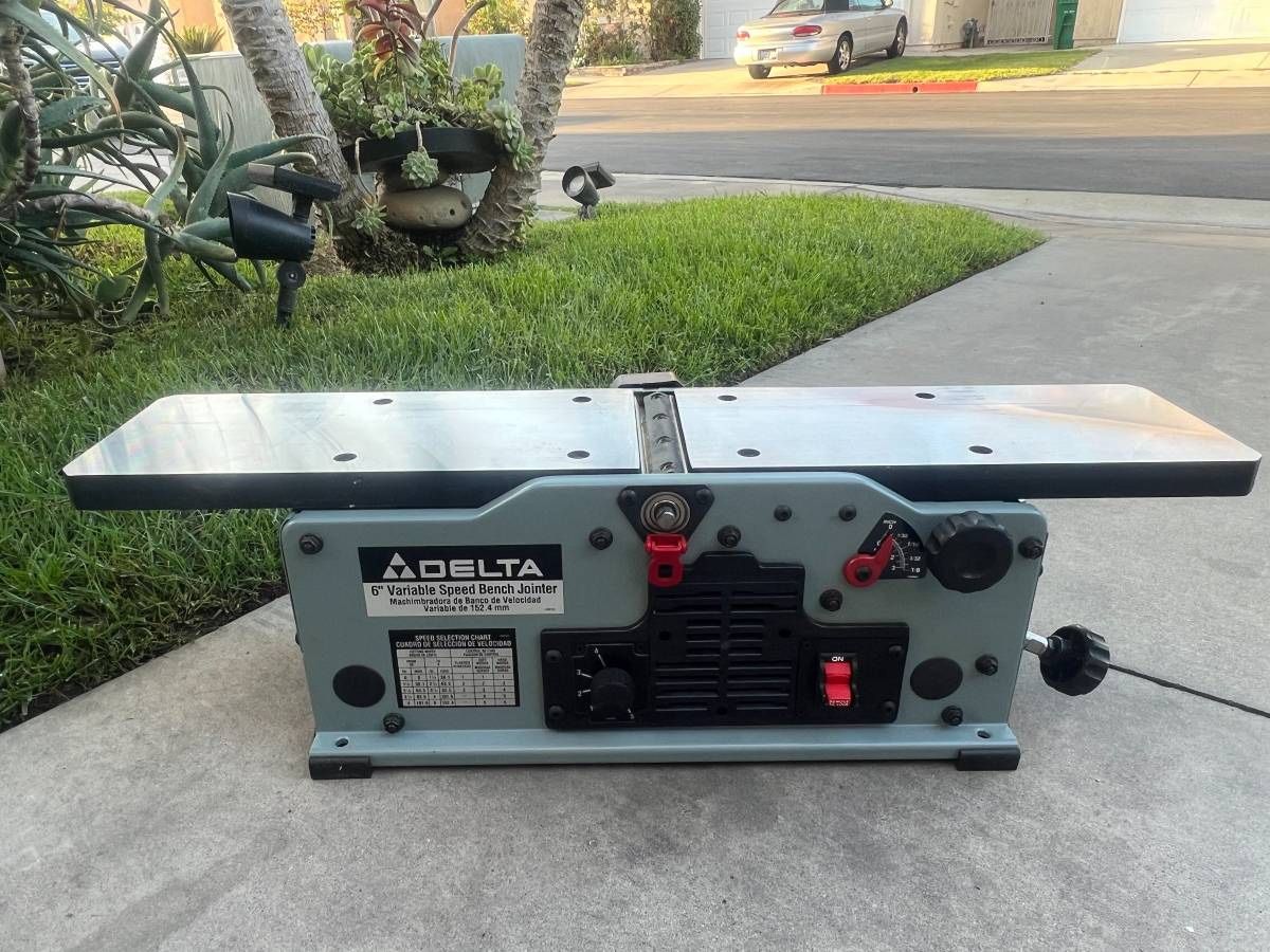 └➤➤➤ Delta 6" Variable Speed Bench Top Jointer | Model: 37-070
