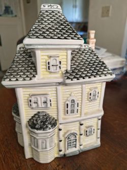 Collectible Victorian Glazed Cookie Jar