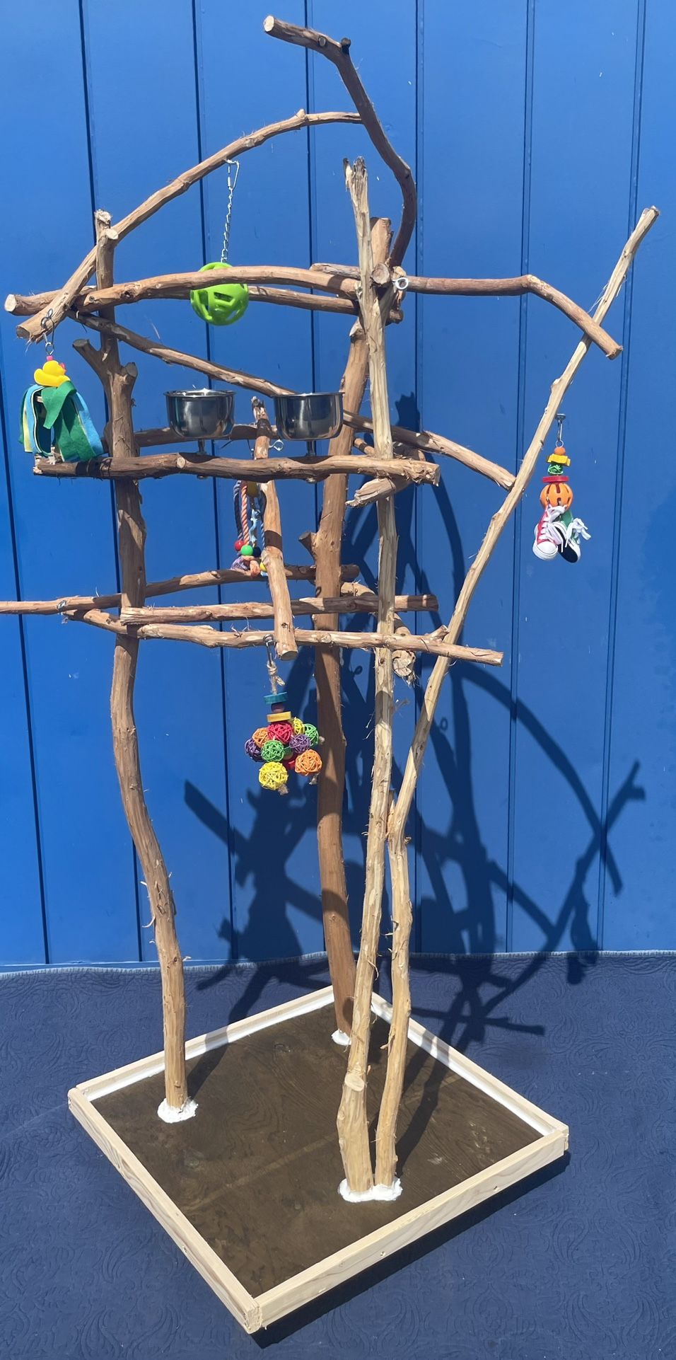 Amazon / African Grey Perch Tree - Smaller Base Fits Anywhere , Durable Artsy Rustic Ribbon Wood - Lasts For Years ! ❤️