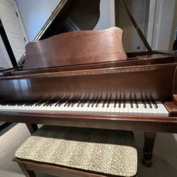 Young Chang Piano G-185