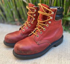 Red Wing Steel Toe work boots..Sz 5.5 Women’s / 4.5 Men’s..Oil resistant..Located west roseville..