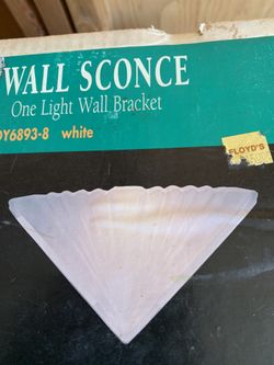 Reduced- Light Wall Brackket