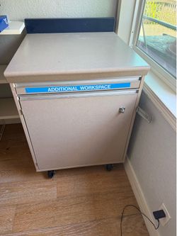 Med cabinet in great condition