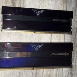 TeamGroup T-Force Xtreem ARGB DDR4-4000 32GB (16GBx2) DIMM RAM Kit