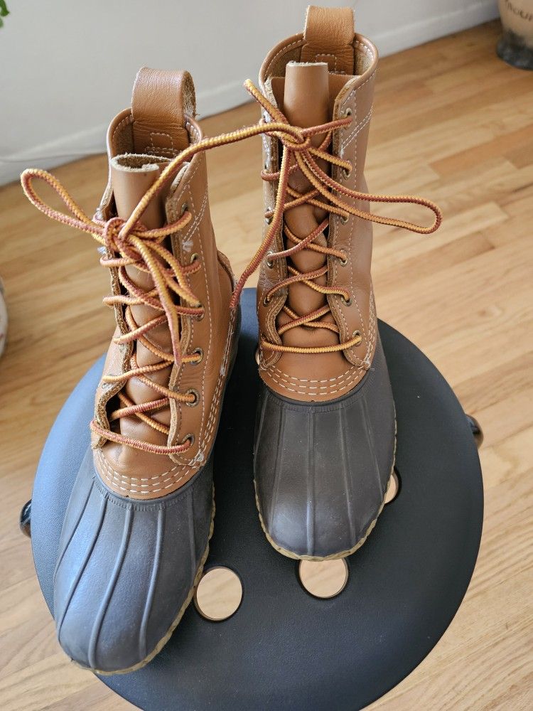 L.L. Bean Women's
Boots, Unlined, Waterproof. Size 7